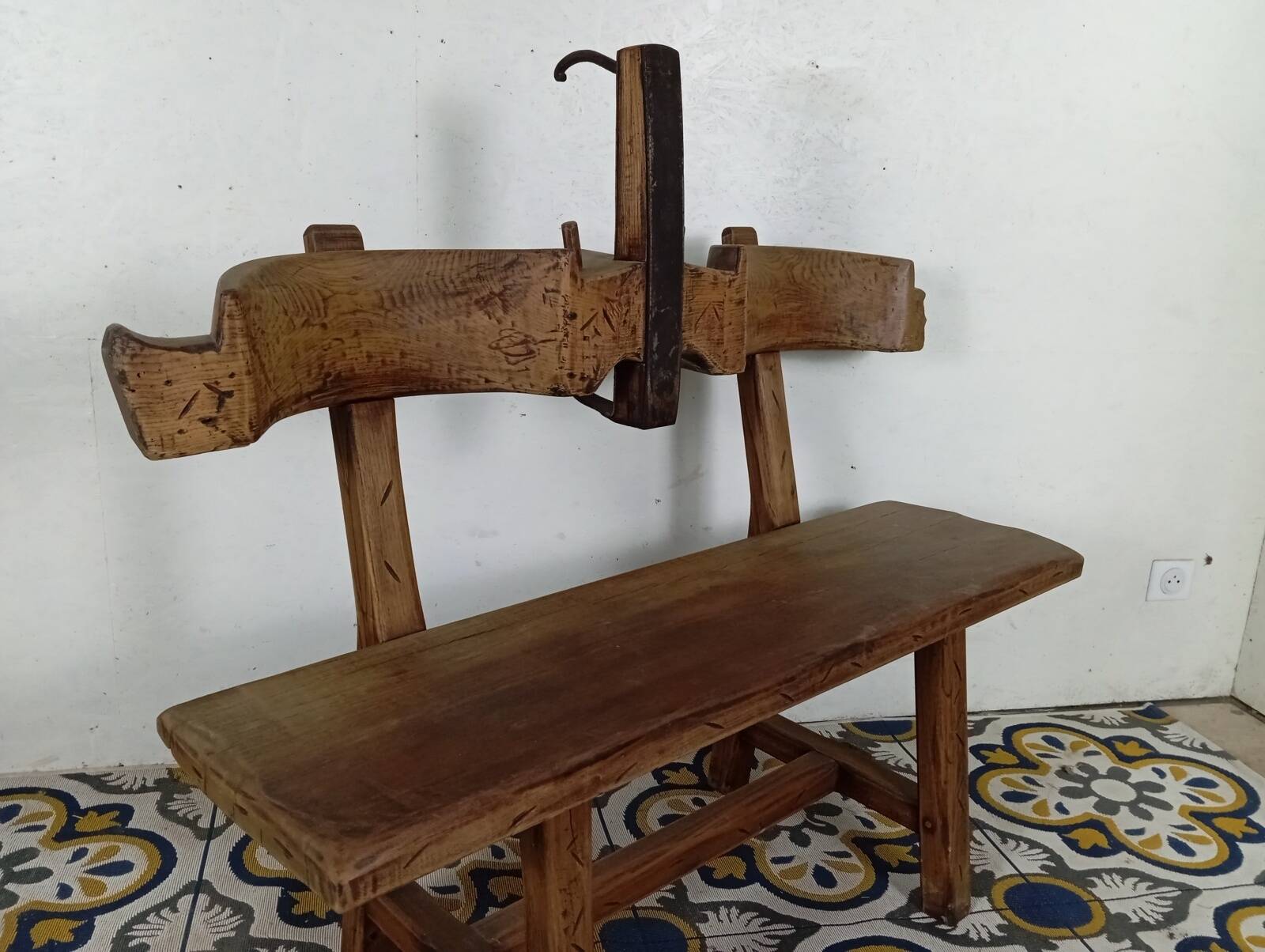 Brutalist bench bull's head file