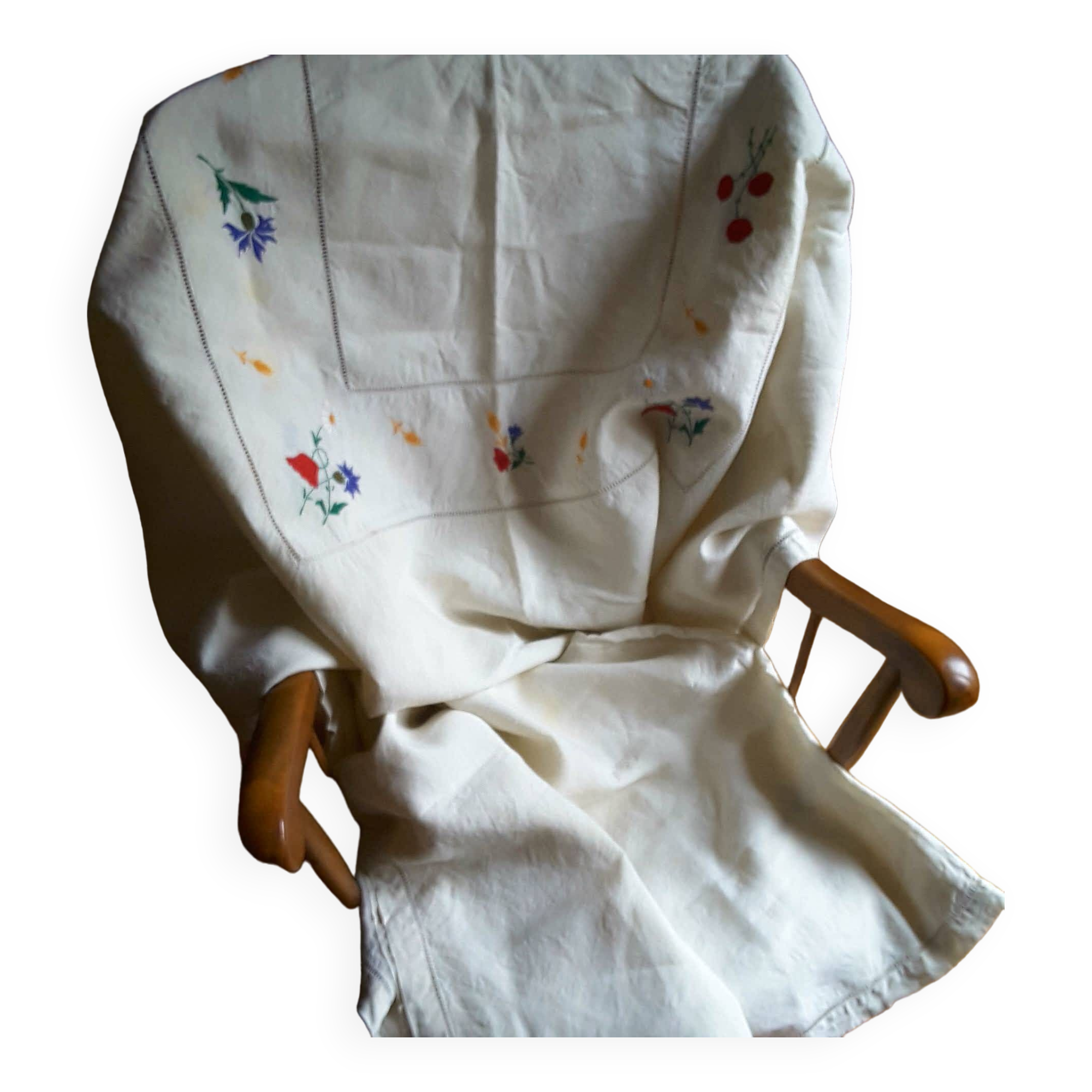 Nappe brodée linge ancien
