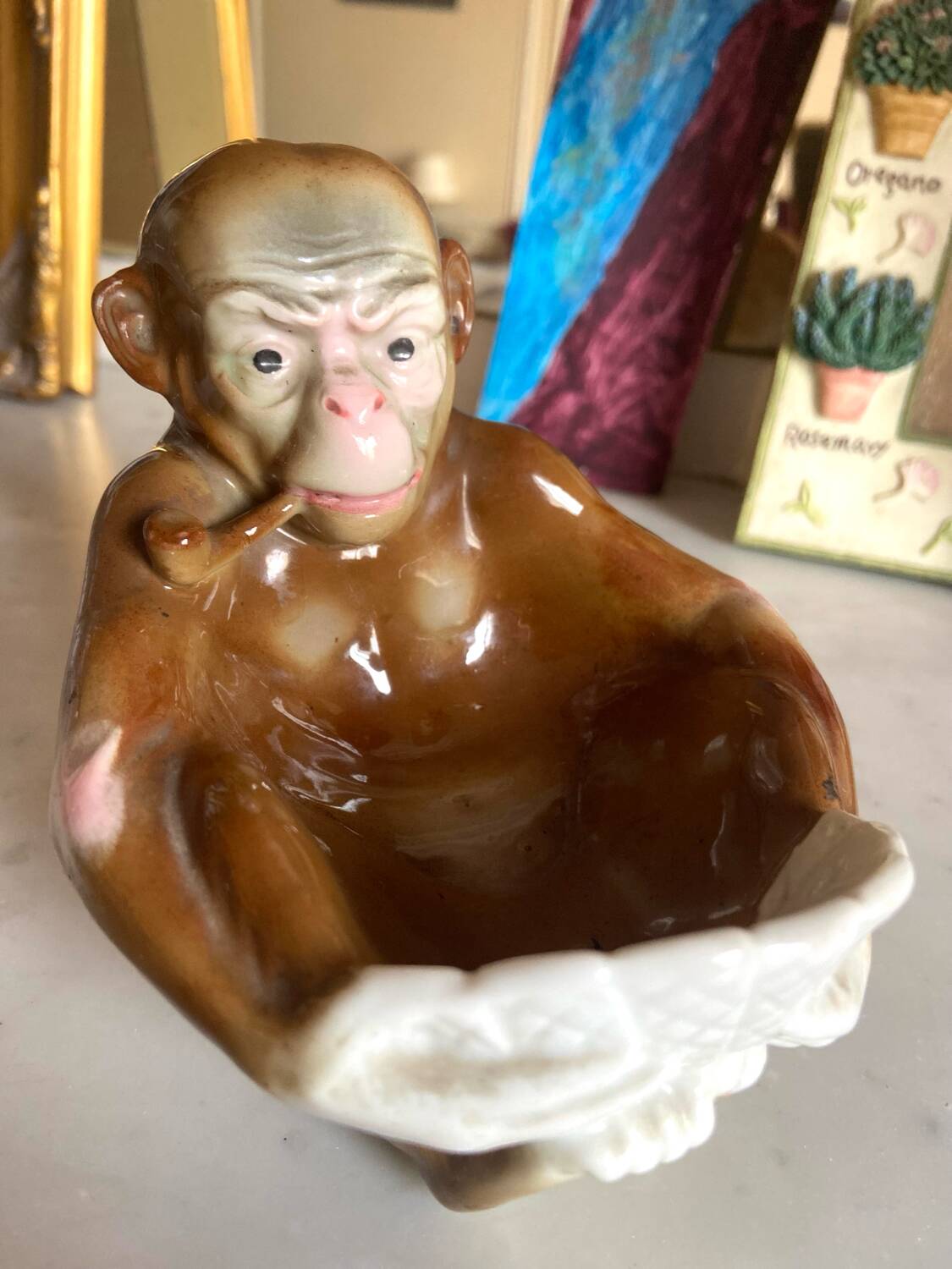 Pipe holder, ashtray or monkey pocket emptier