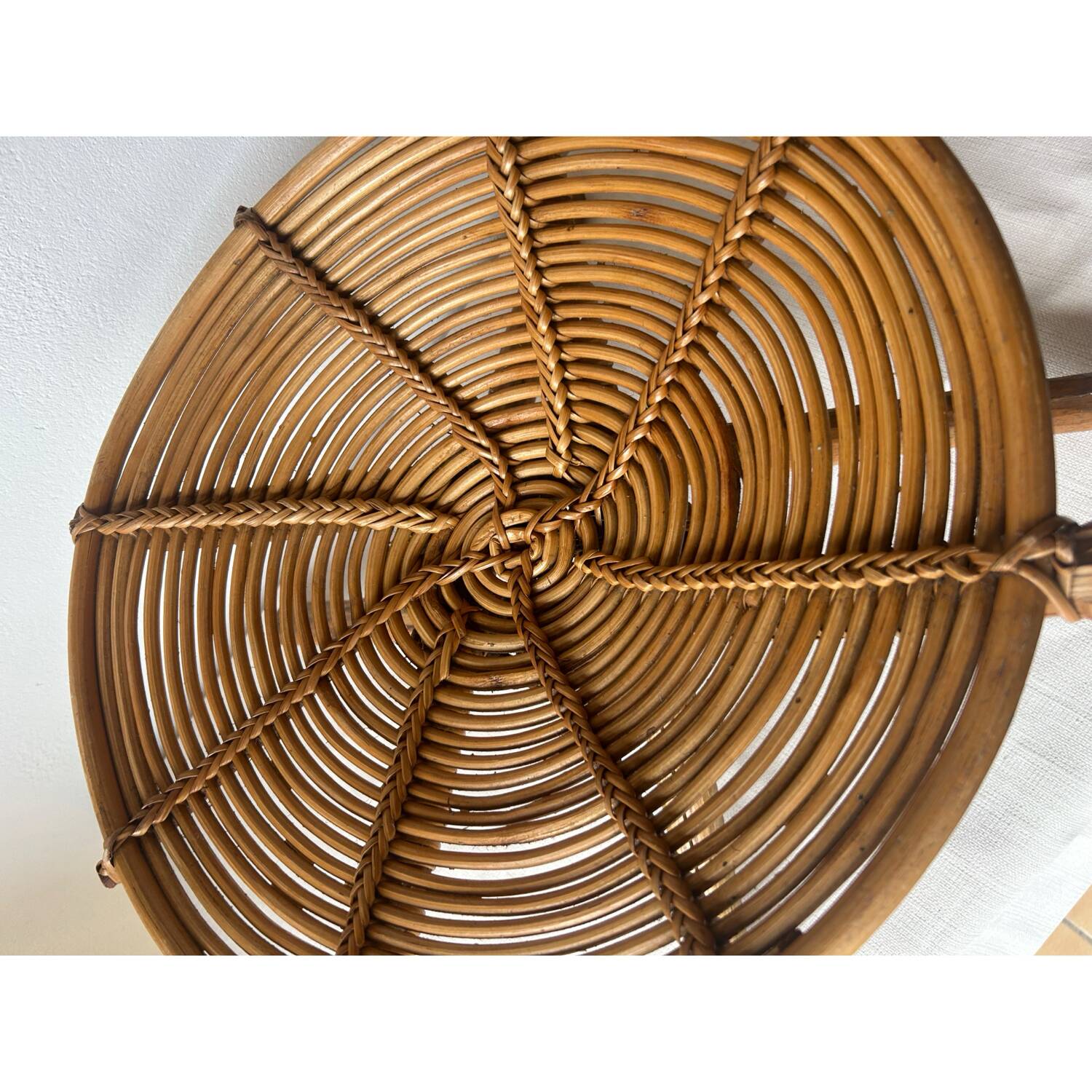 Set of 2 rattan stools