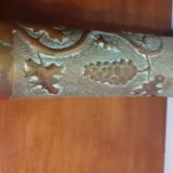 Vase en douille d'obus sculpté dans les tranchées