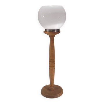 Opaline globe lamp