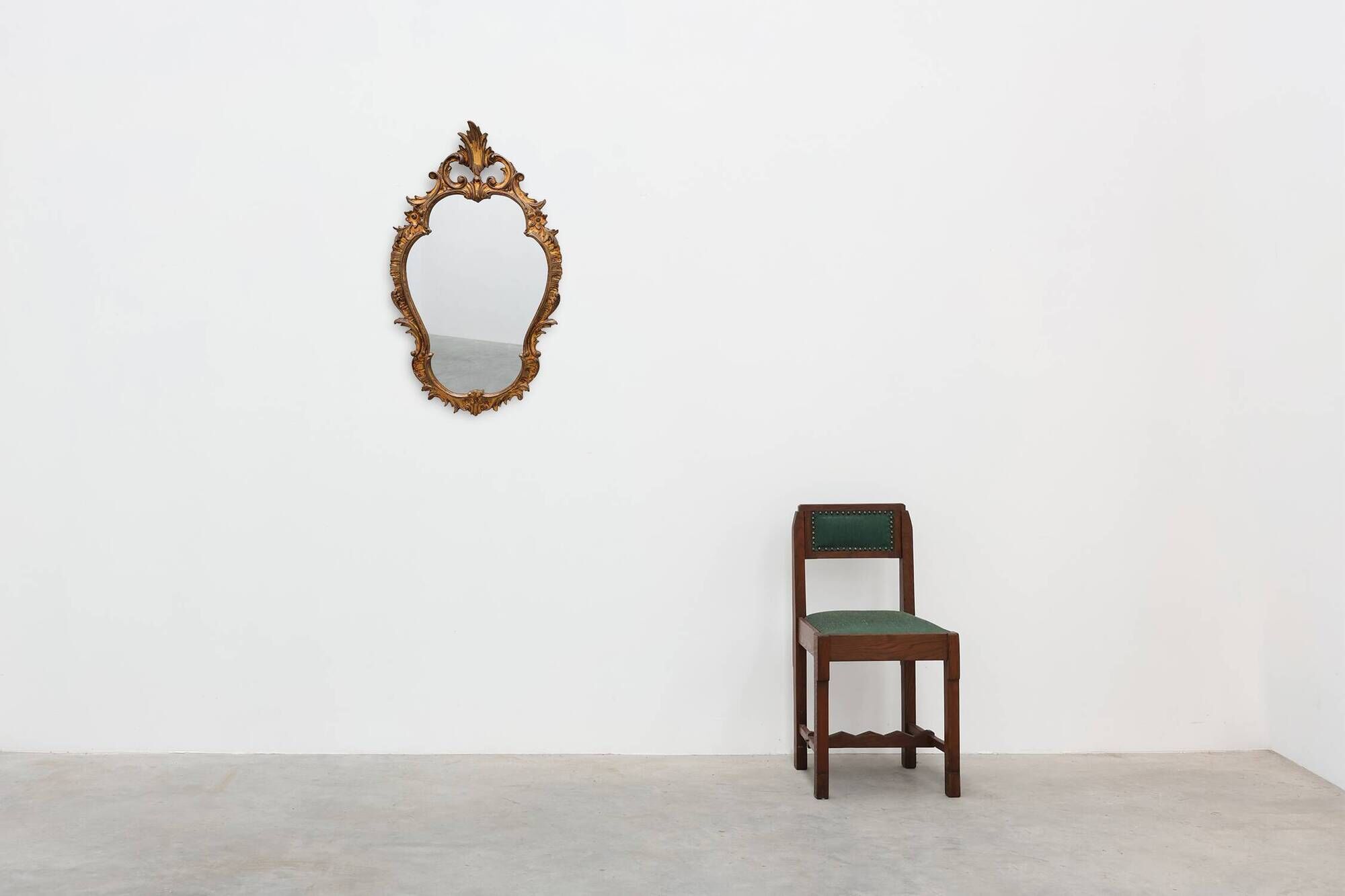 Florentine Style Giltwood Mirror with Acanthus Crest, Italy, 20th Century
