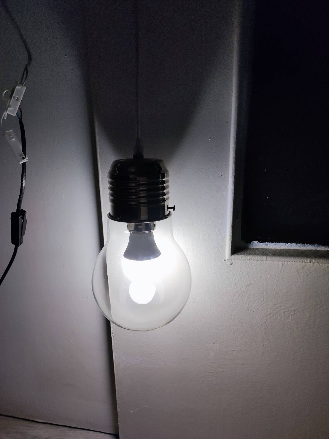 Bulb pendant
