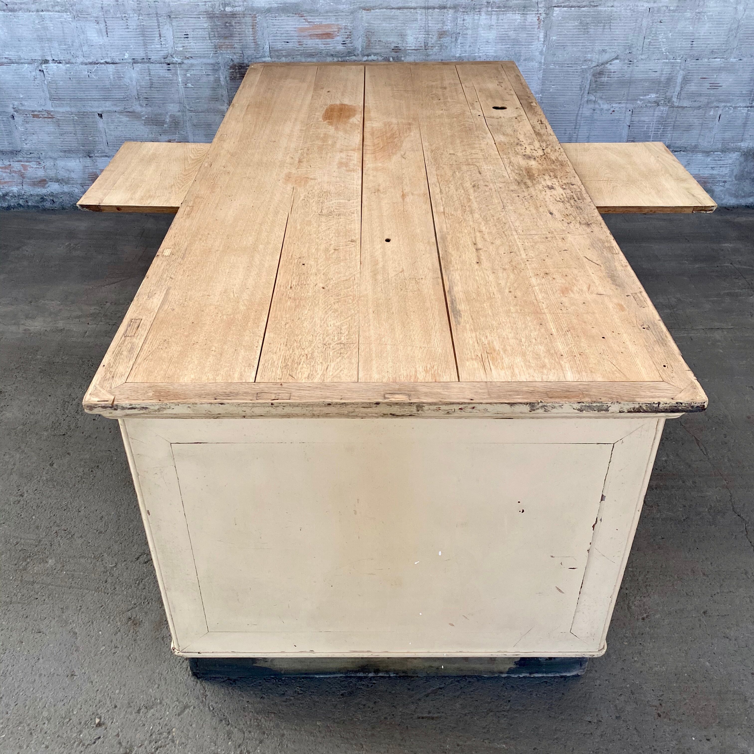 24-drawer craft furniture