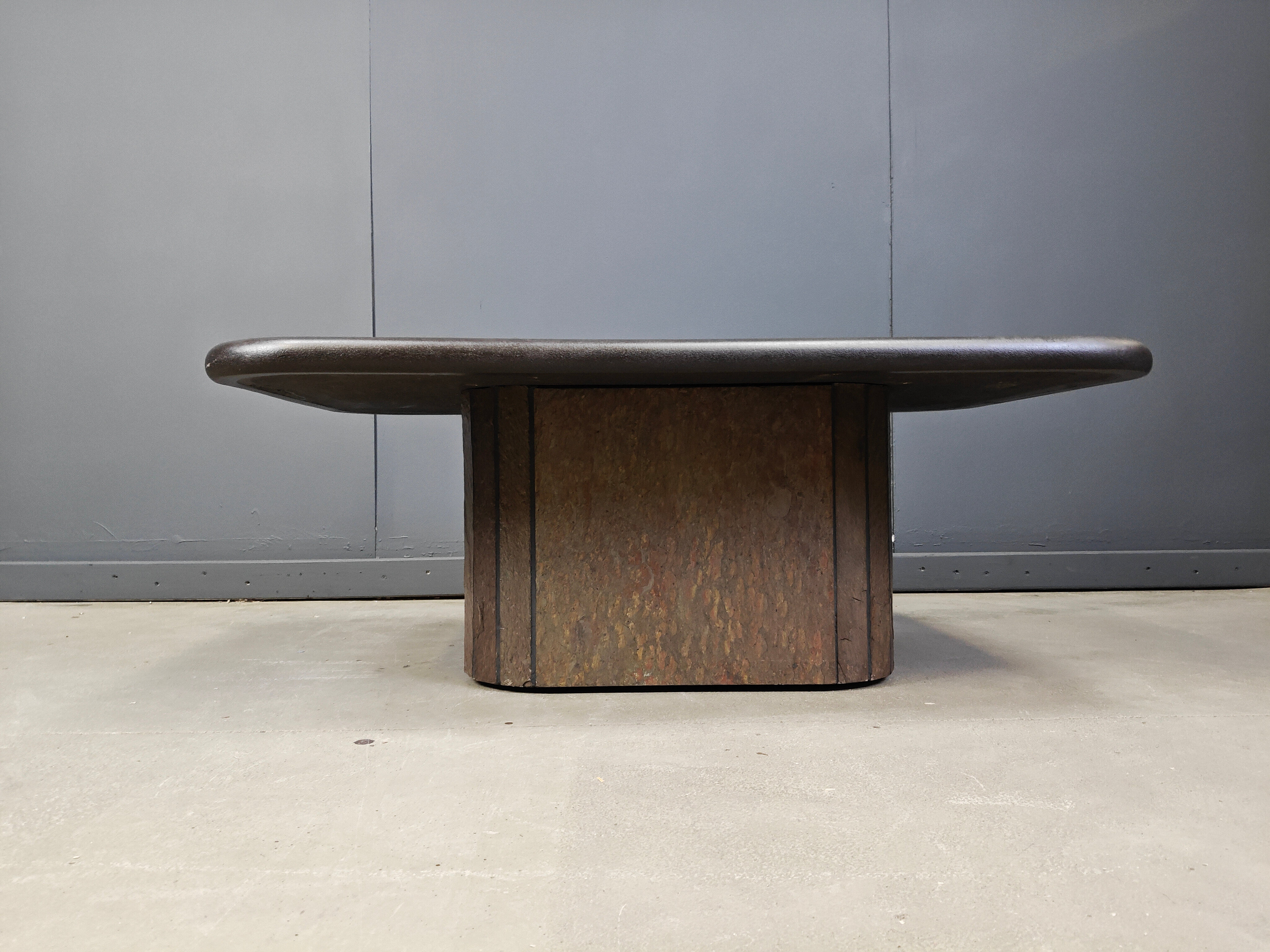 Table basse attribuée à Paul Kingma, années 1980.