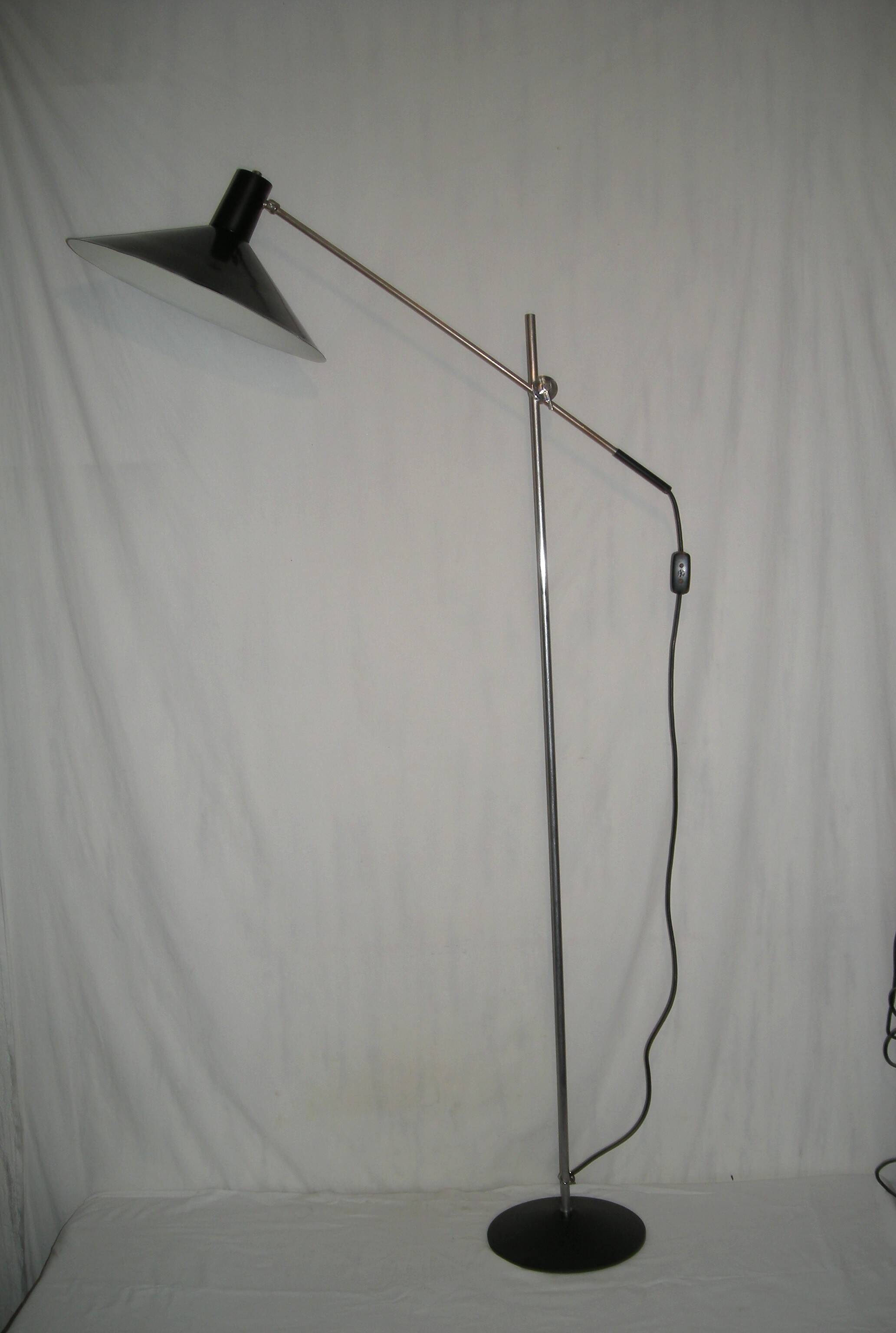 Counterweight floor lamp from the 60s
