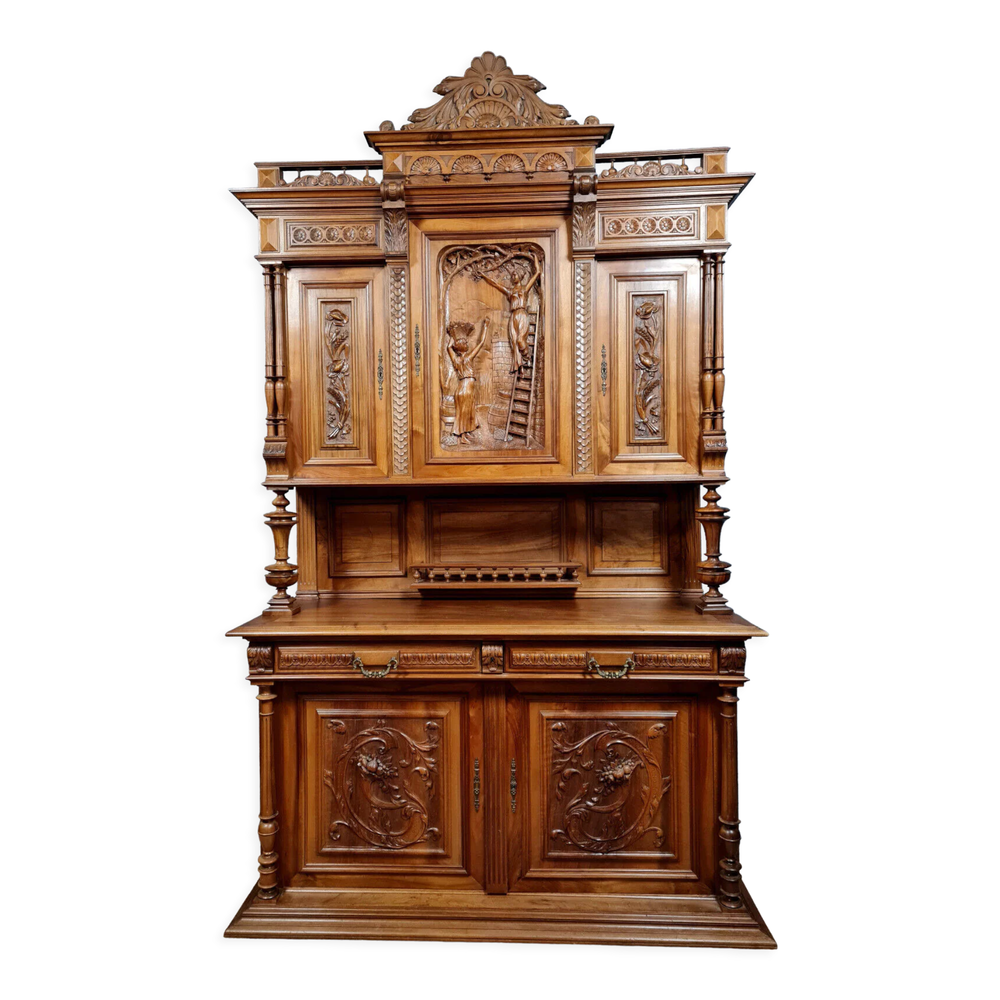 Renaissance style sideboard in solid walnut around 1850