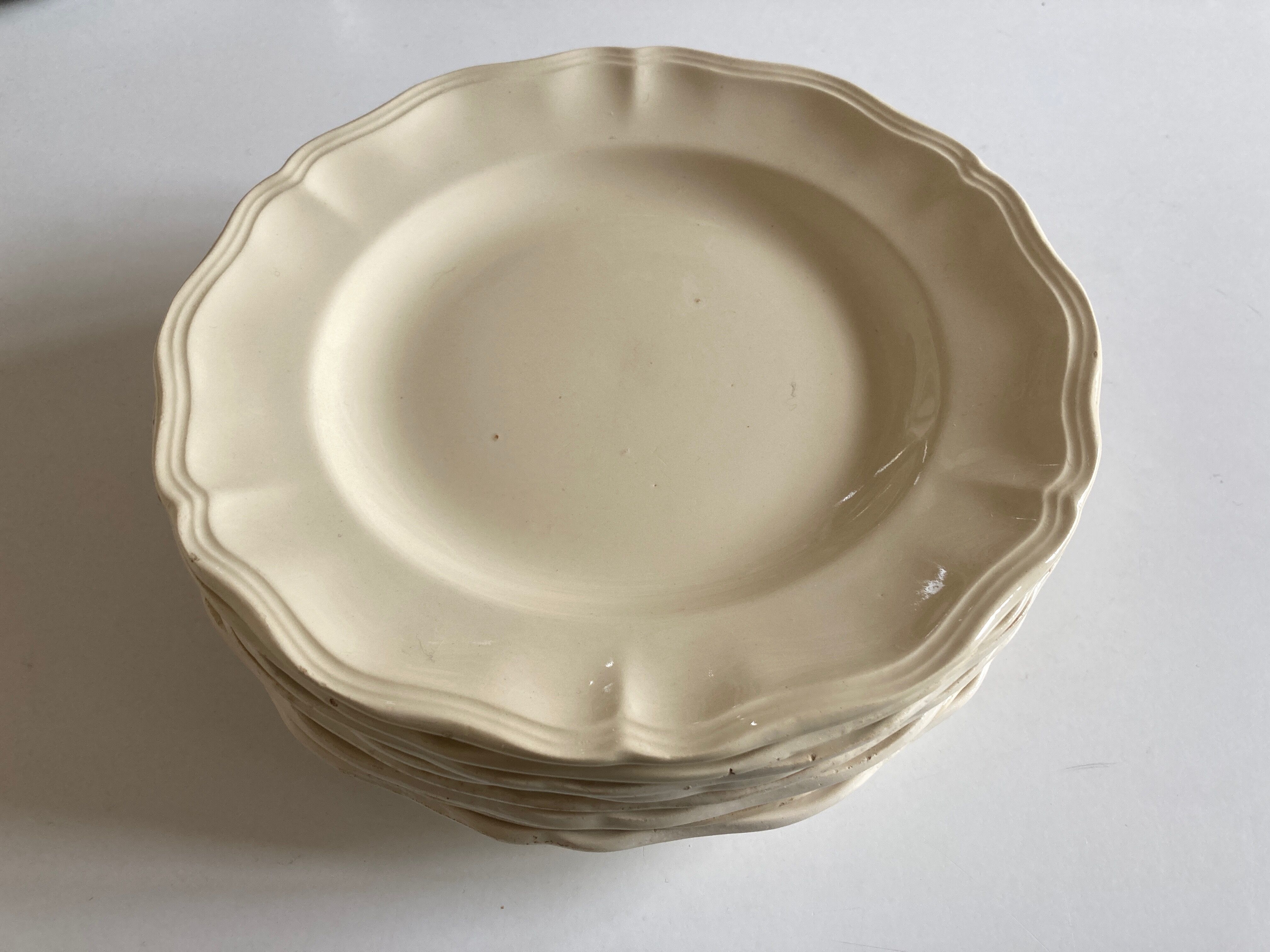 Set of 8 flat plates Ivory from Sarreguemines to godrons 24.5cm