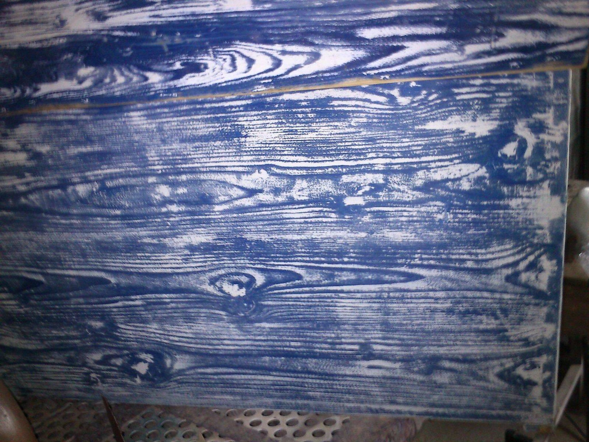 Antique chest of drawers in blue and white painted wood - shabby-chic patinated charm