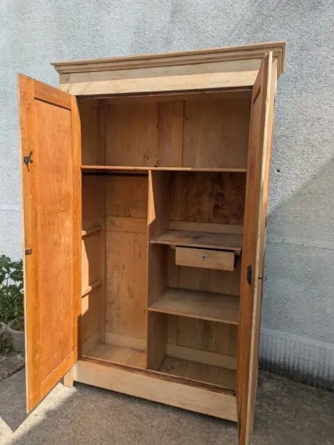Natural wood wardrobe