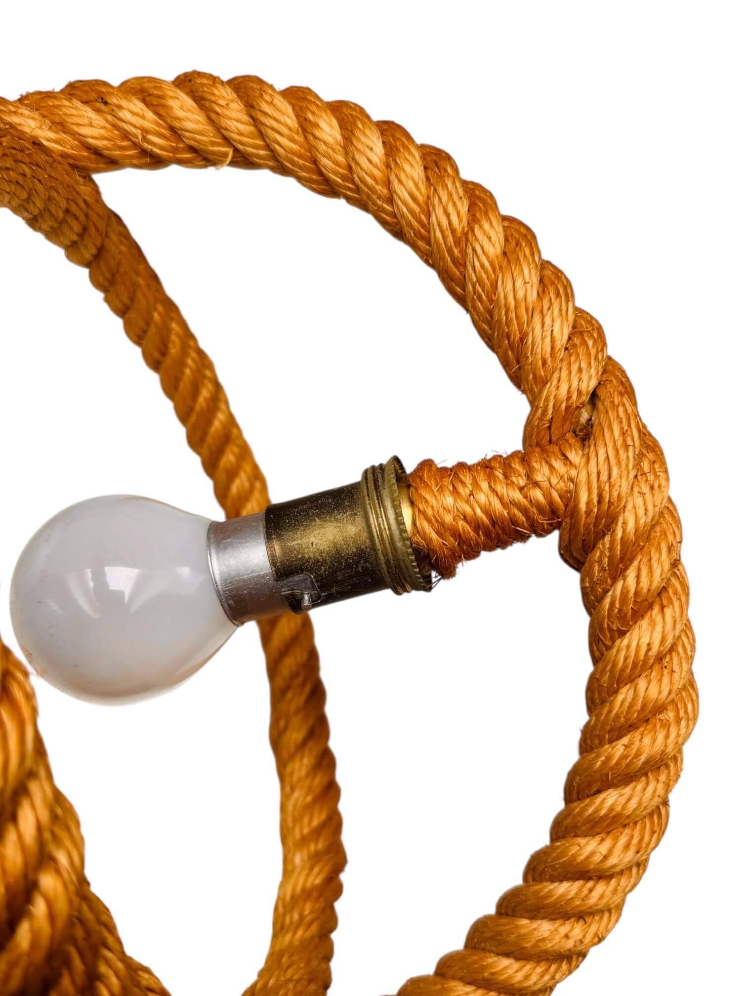 Suspension cygne par Adrien Audoux et Frida Minet