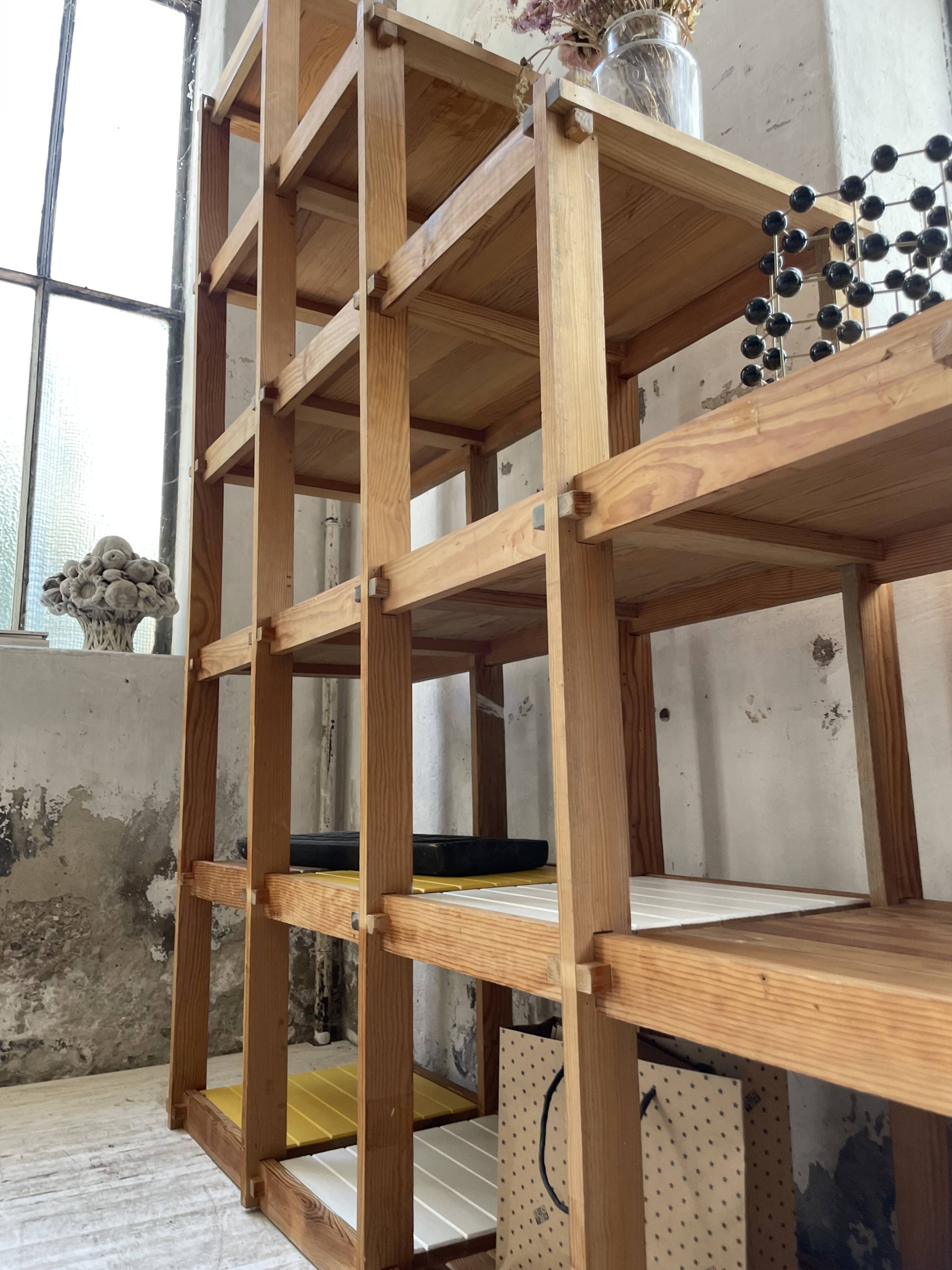 Bauhaus Maison Regain yellow white shelf