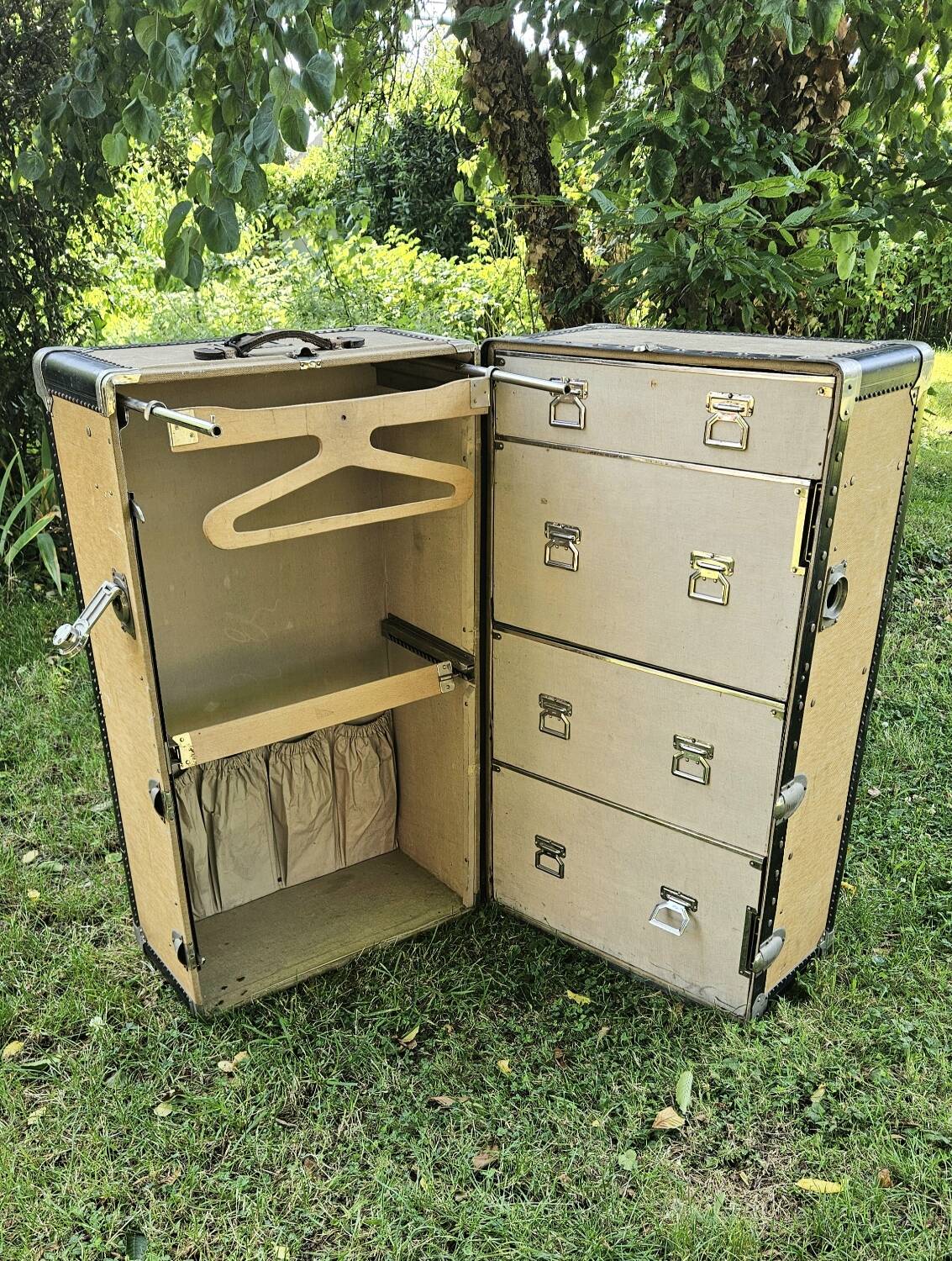 Cabin trunk travel innovation car trunk