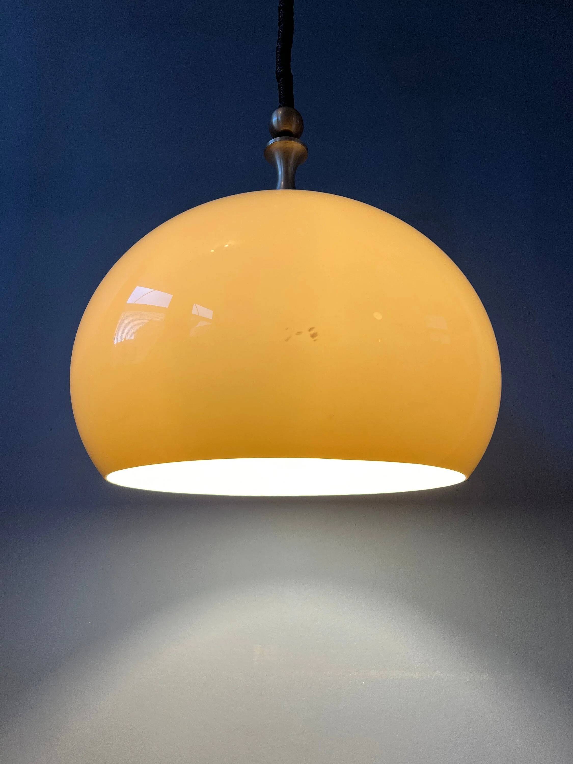Suspension champignon Space Age en plexiglas Dijkstra Mid Century