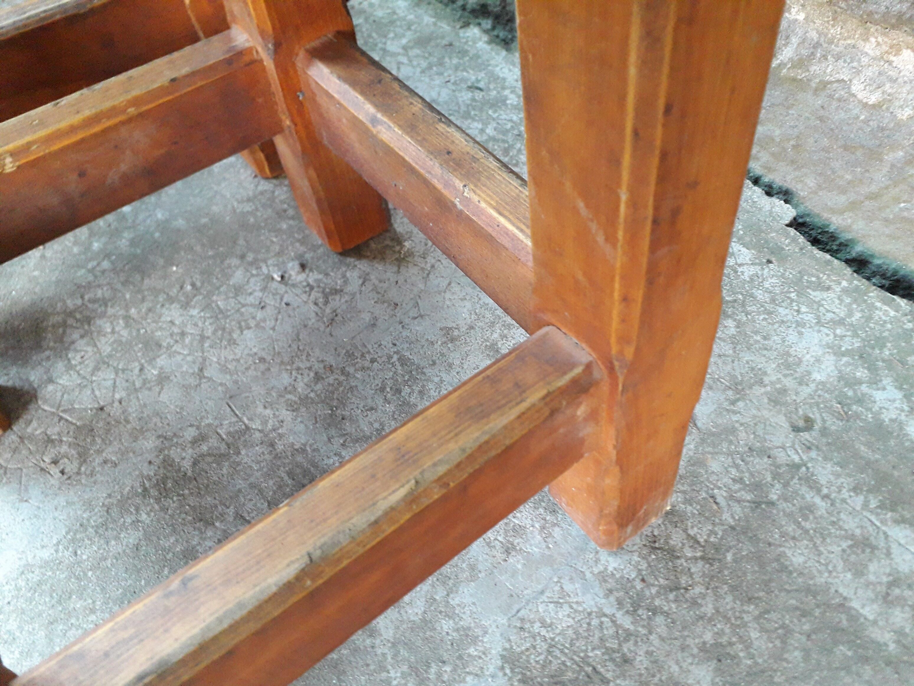 4 pine mountain style stools