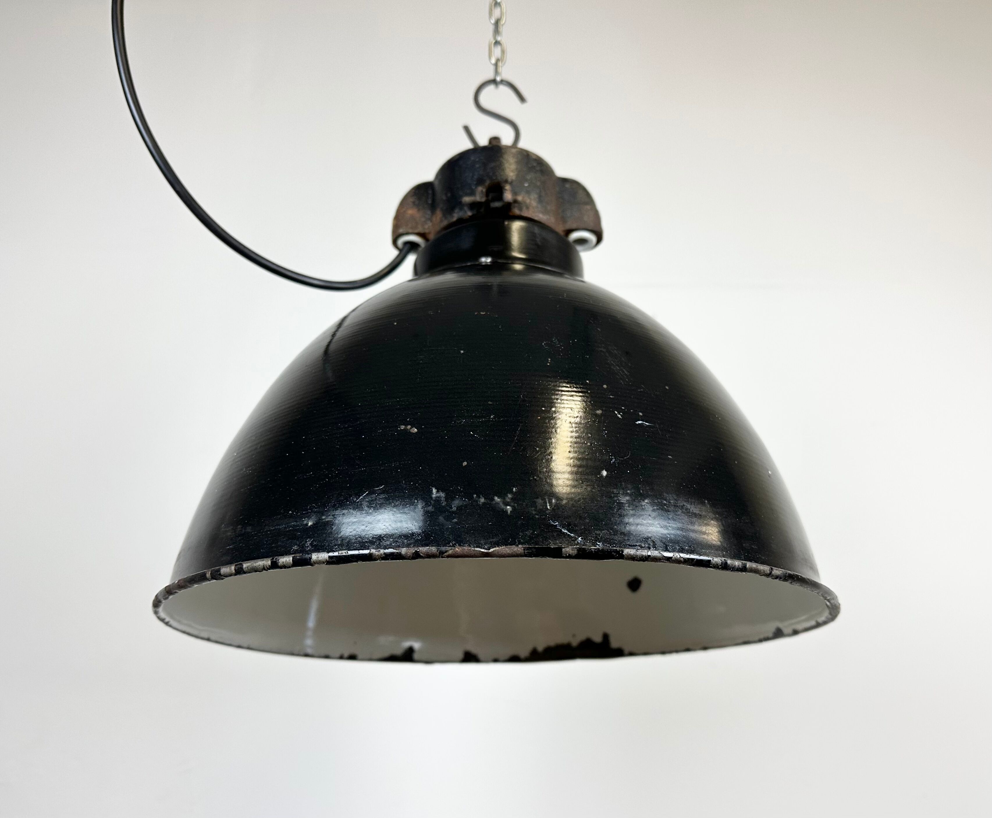 Industrial Bauhaus Black Enamel Pendant Lamp, 1930s