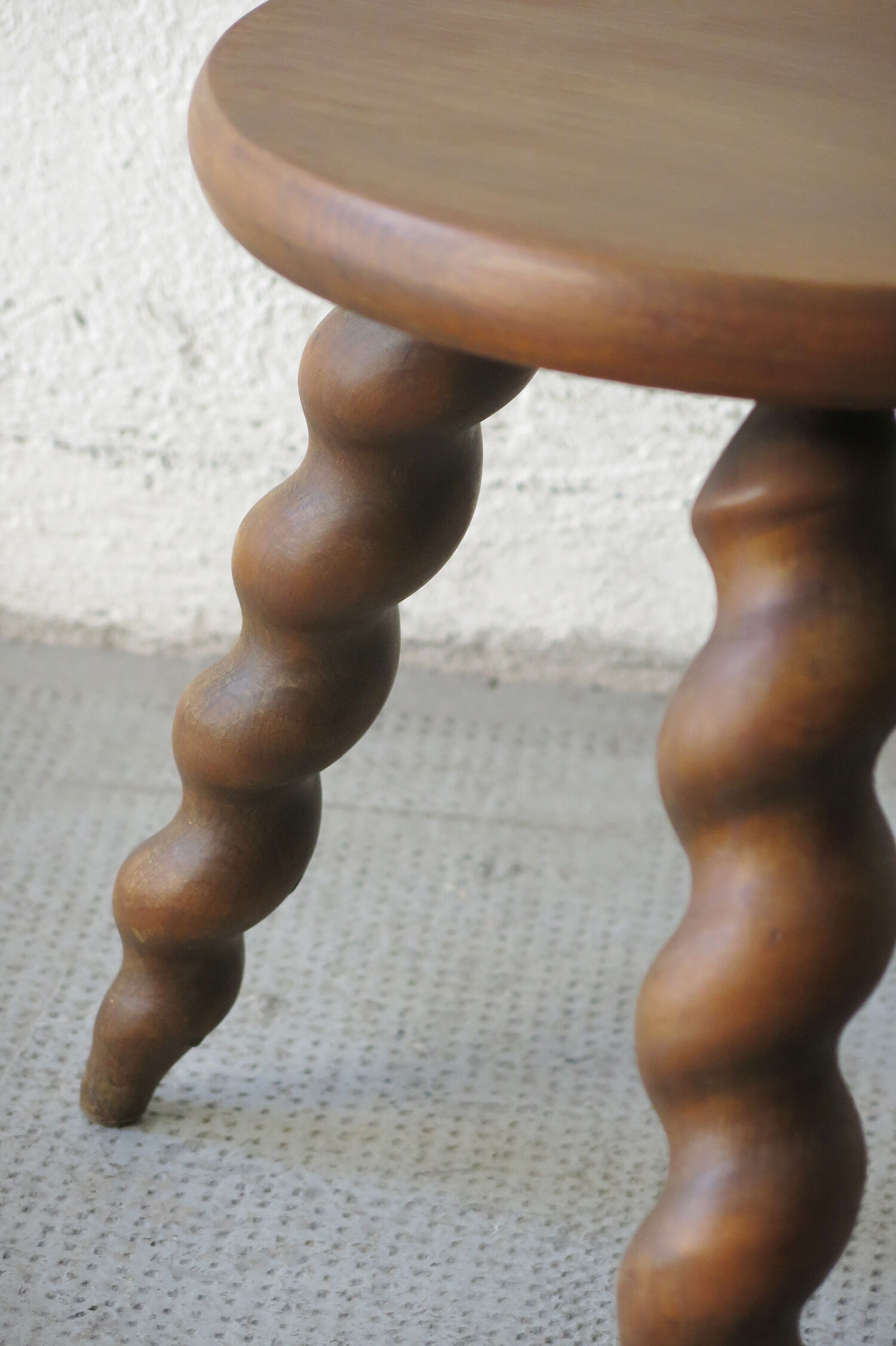 Low tripod stool