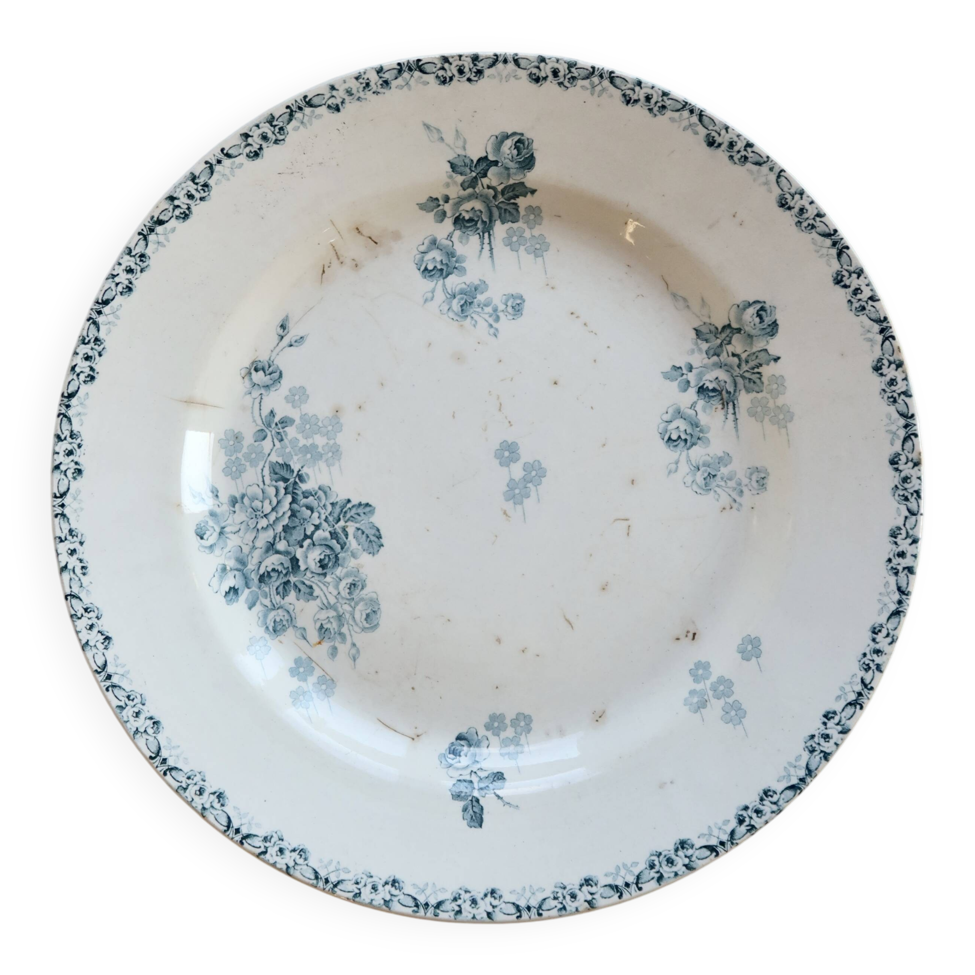 Round serving dish, old ironstone from Choisy le Roi, HB&Cie model Lucie.