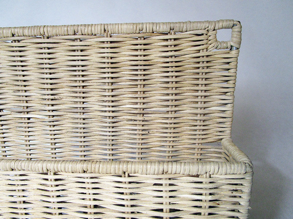 Vintage rattan mail door