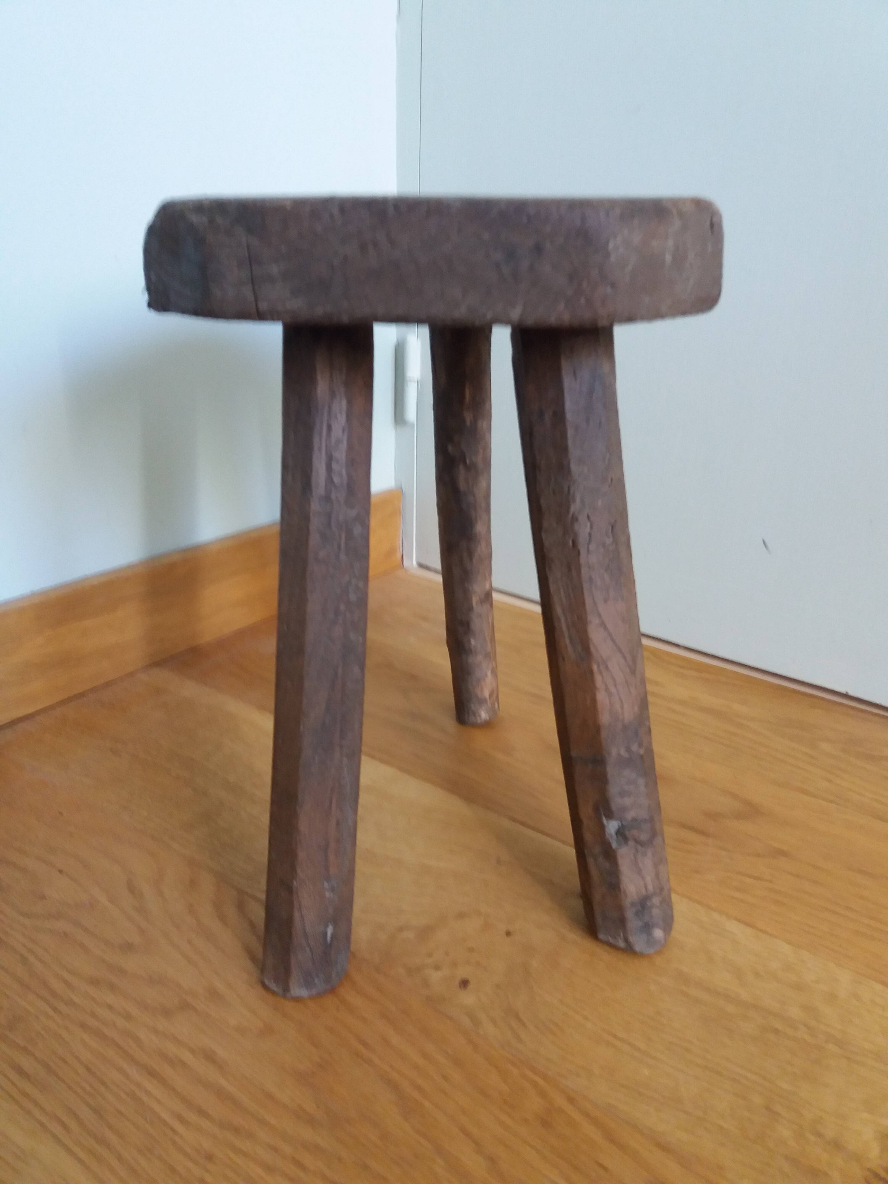 Brutalist tripod farm stool