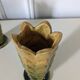 Paire de soliflores barbotine