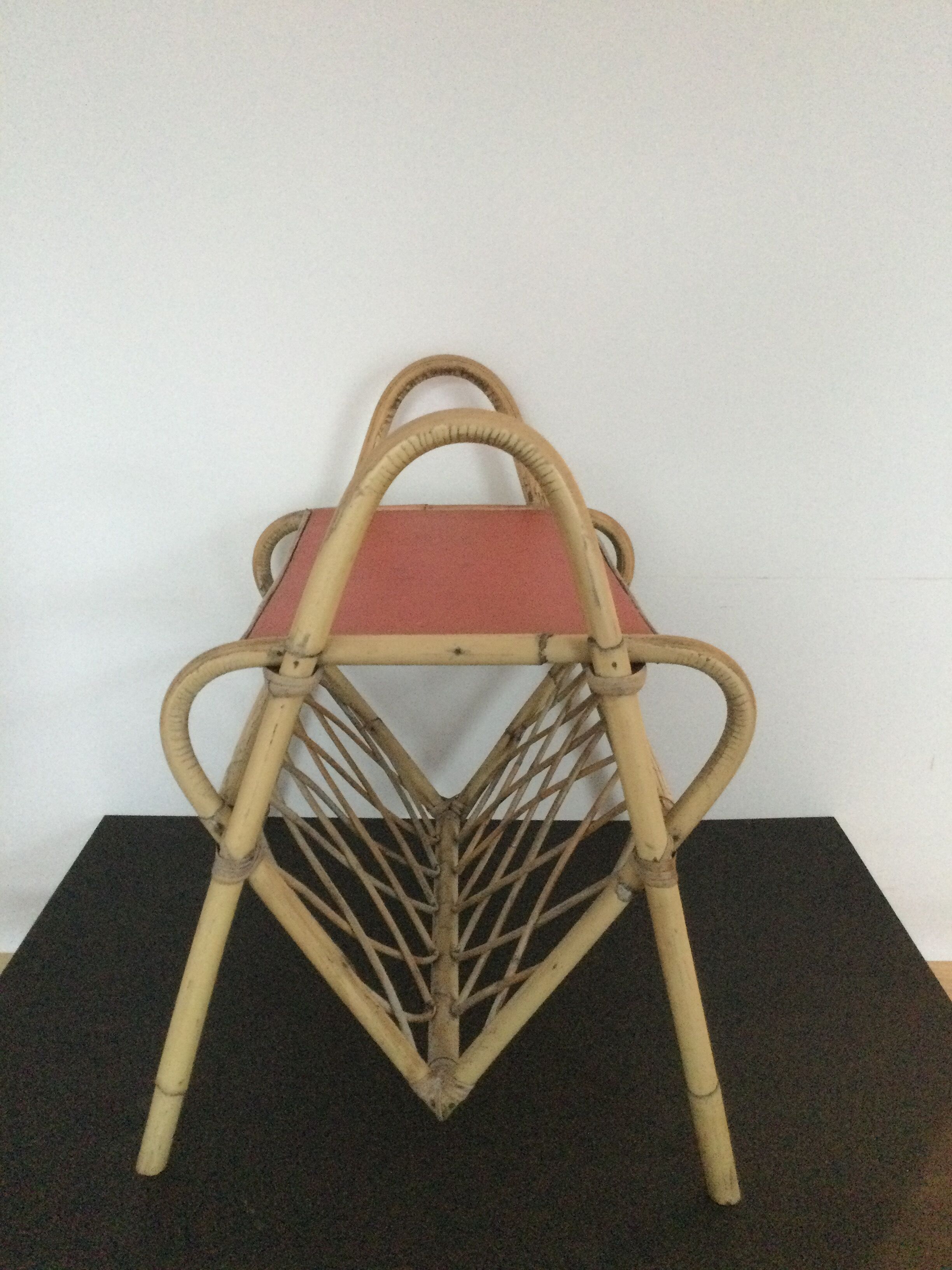 Rattan magazine door and red top