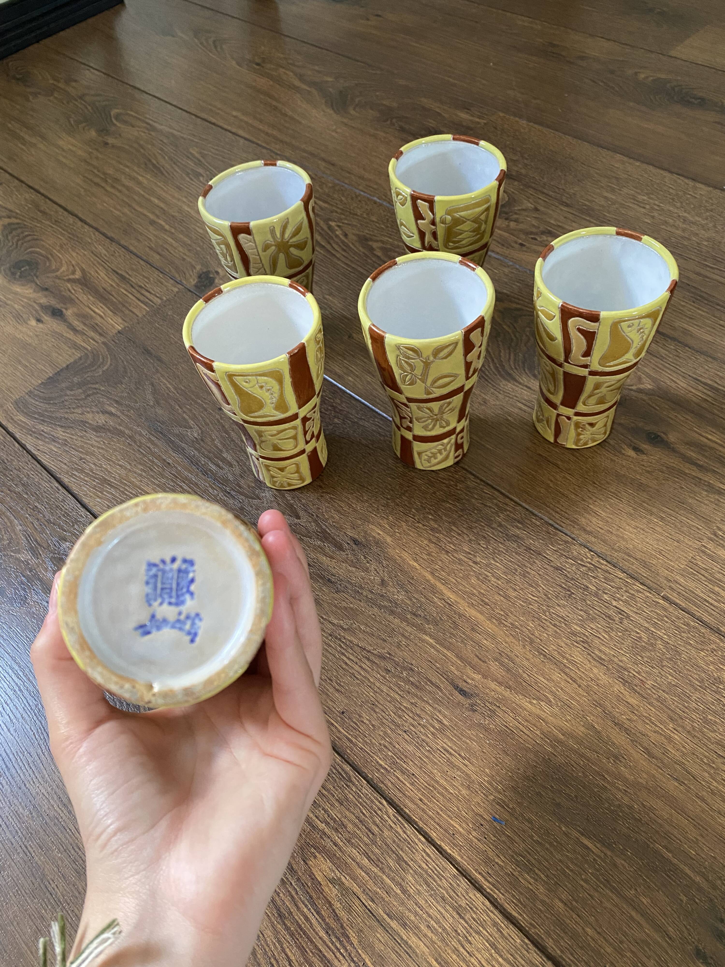 Ceramic mugs