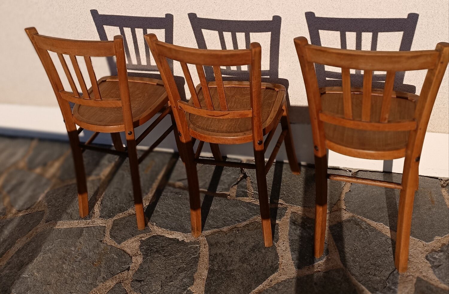 Set of 3 Luterma chiseled bistro chairs