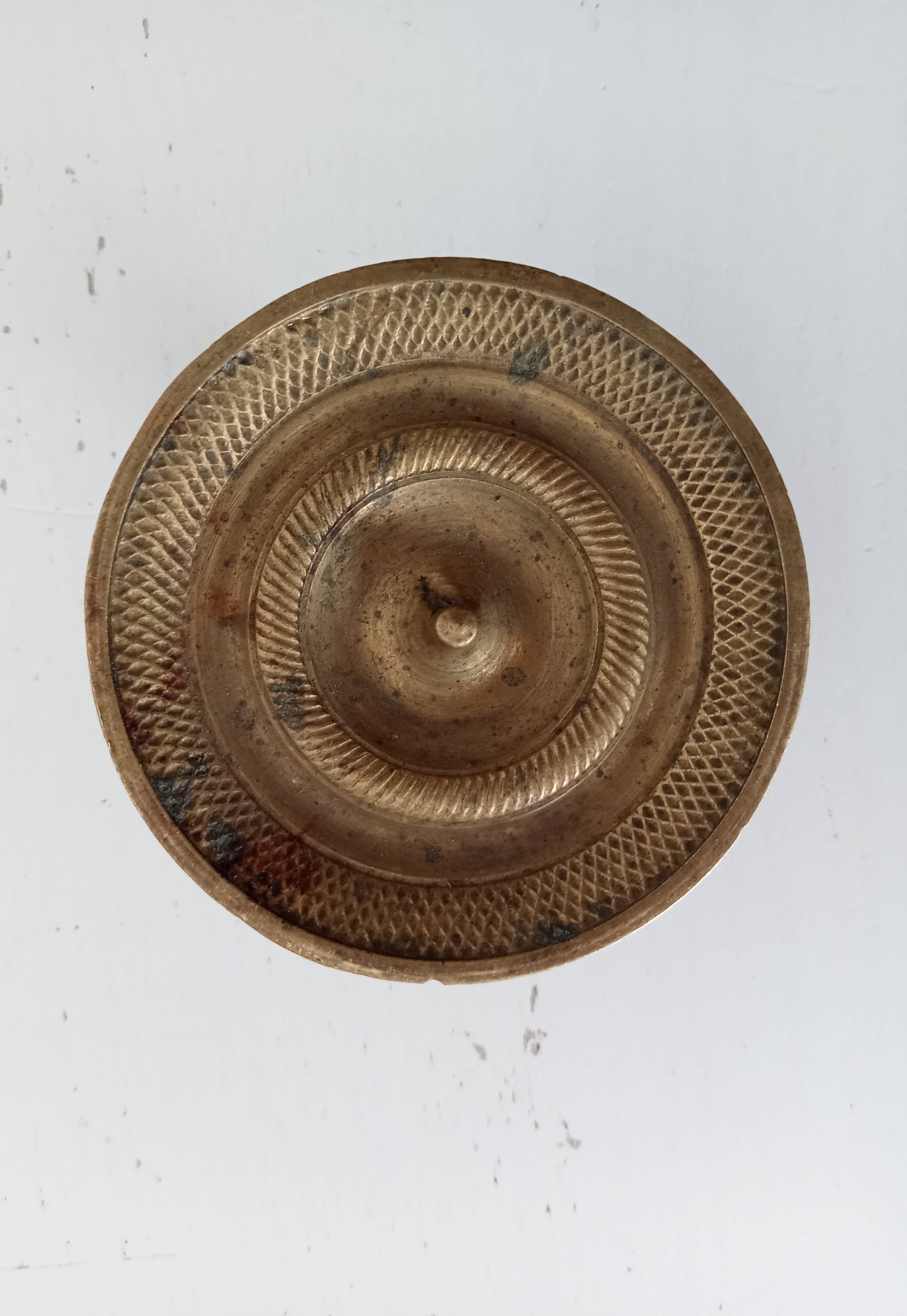 Pair of antique Empire furniture knobs in bronze from the 19th century.