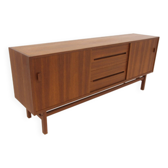 Enfilade scandinave en teck "Arild", Nils Jonsson, Troeds, Suède, 1960