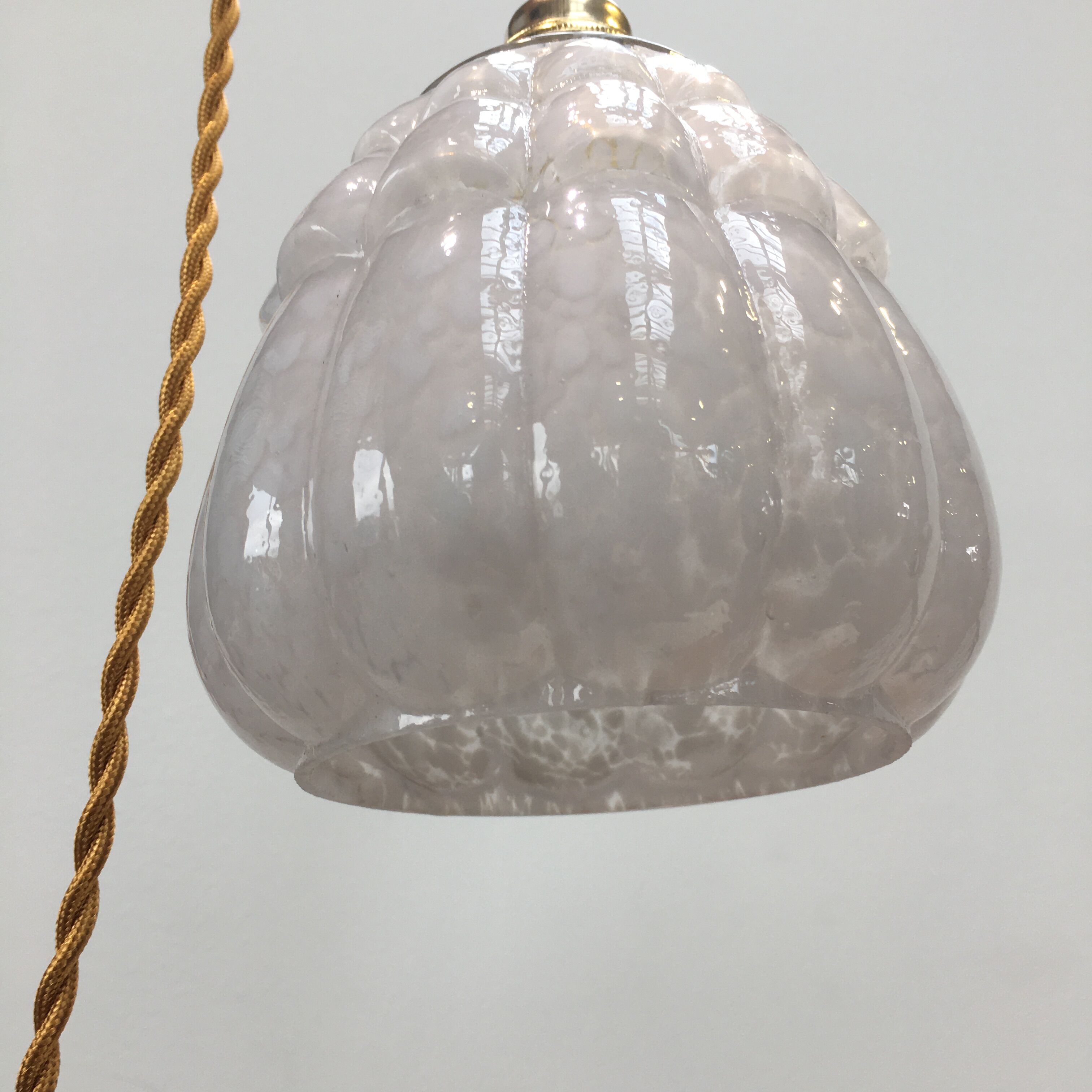 Suspension baladeuse Art déco en verre de Clichy