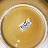 Paire de tasses en barbotine