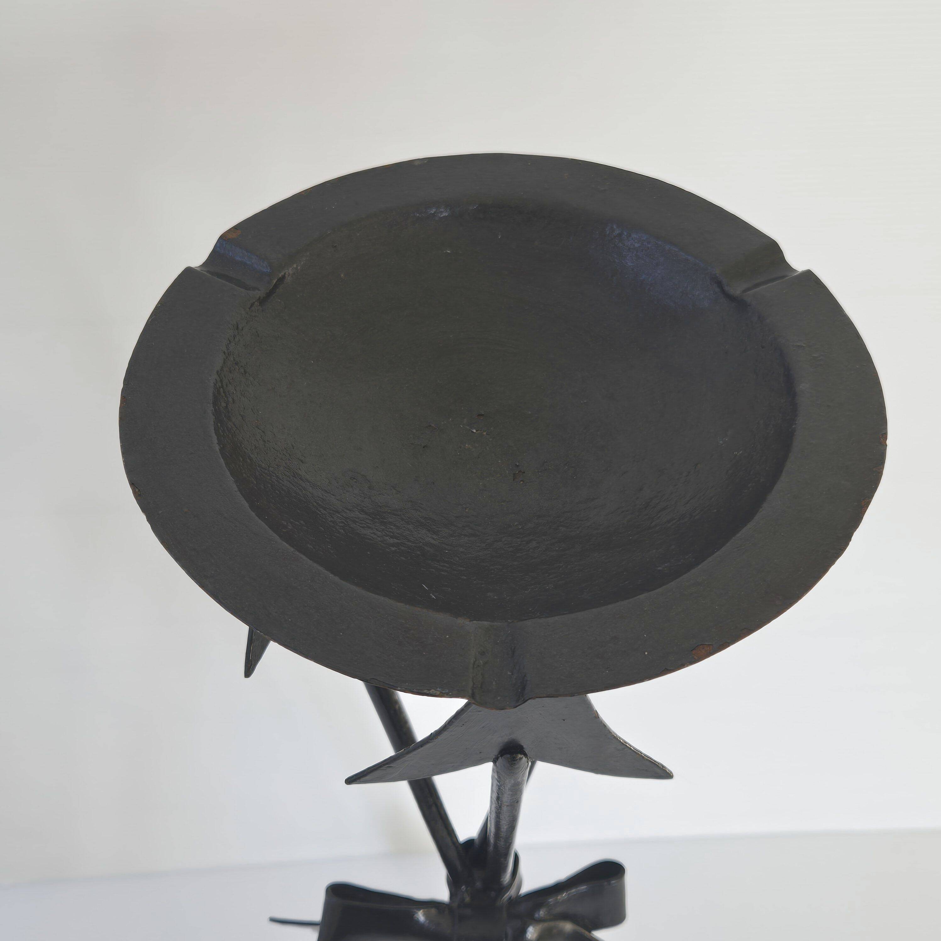 Vintage arrow ashtray 1960