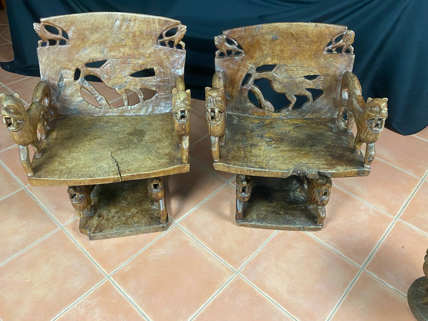 African tribal ensemble of 4 pieces of furniture for dignitaries of the Kingdom of Dahomey, Benin.
