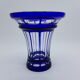 Vase en cristal taillé bleu cobalt