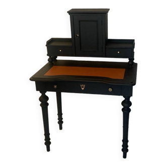 Black desk