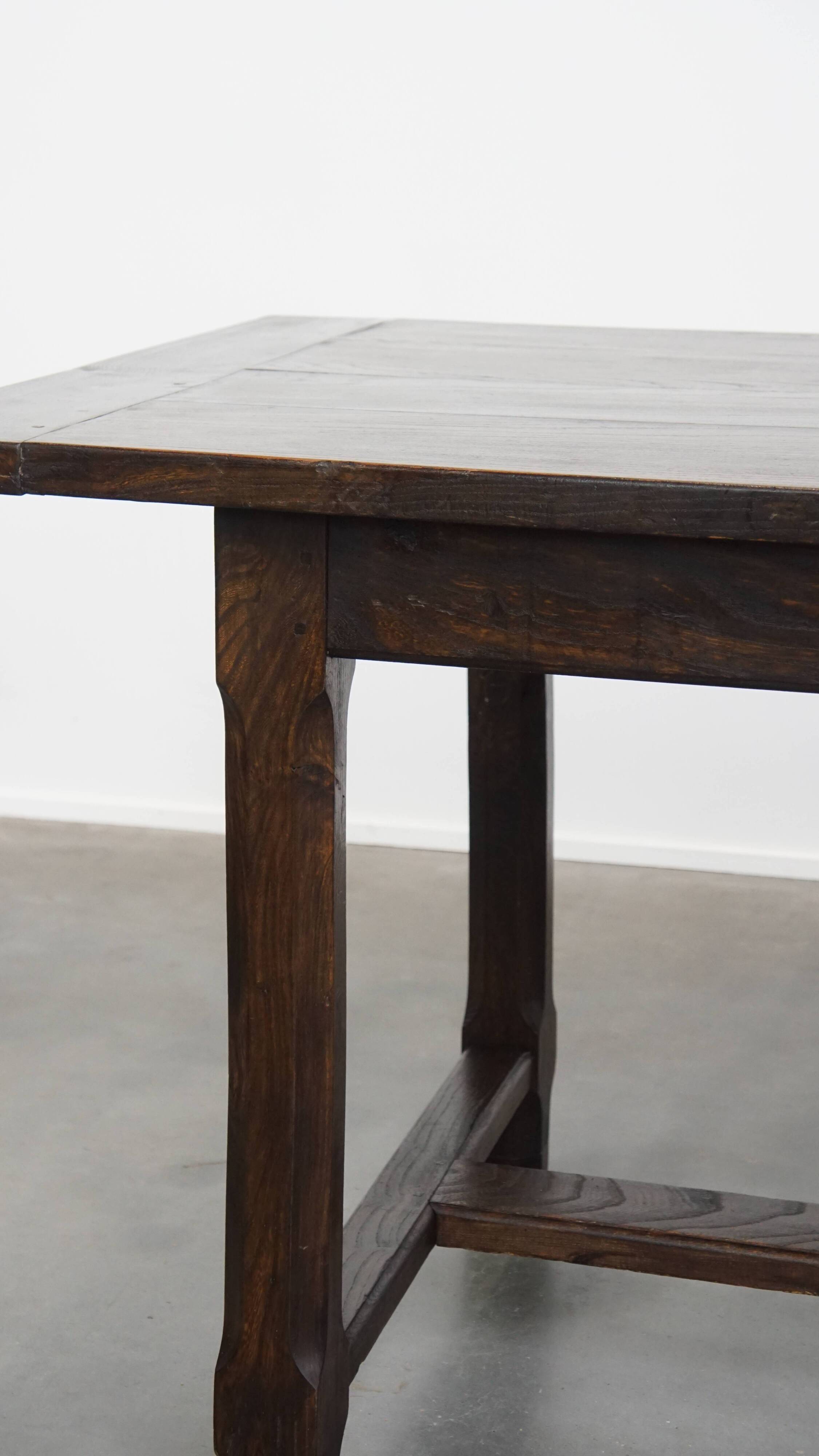 Long Antique English Elm Dining Table from the Early 19th Century