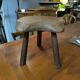 Tabouret tripode en bois