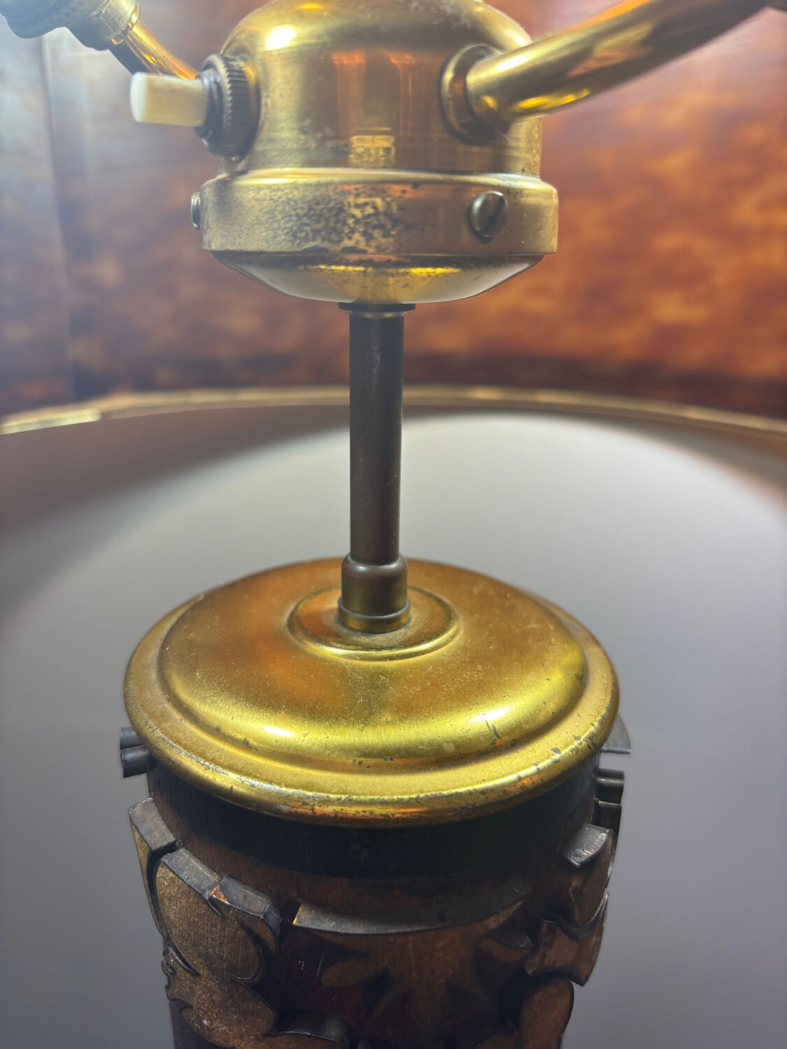 Lamp with printing roller