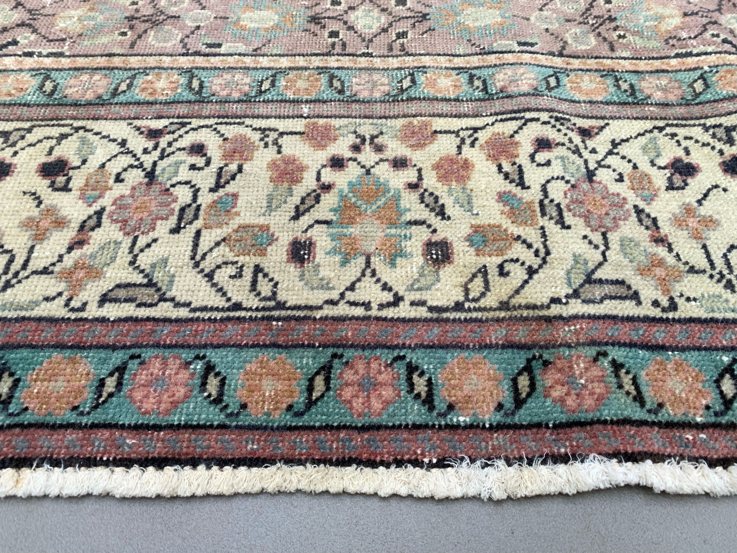 Vintage turkish rug 220x150 cm carpet central anatolian