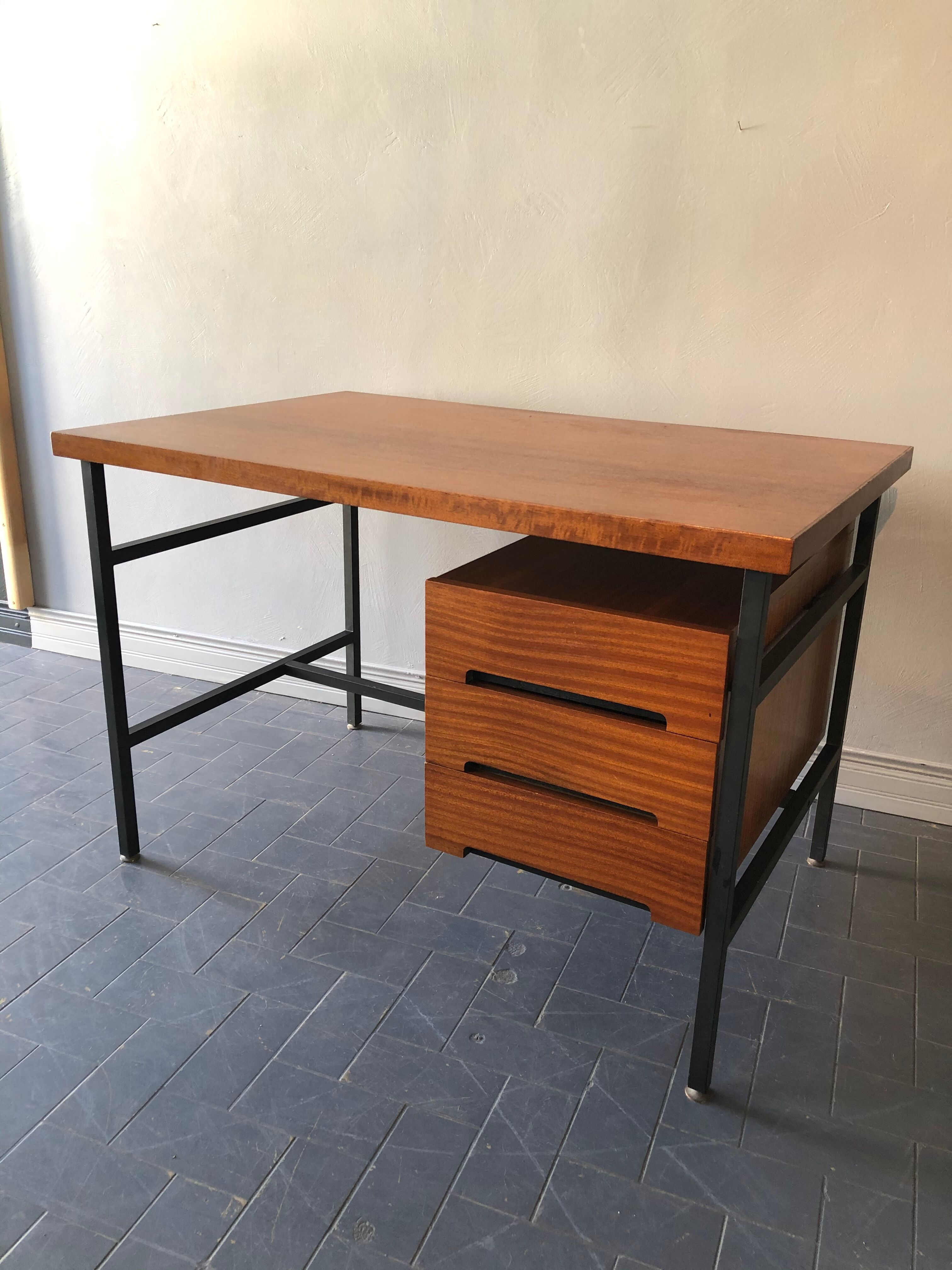 Two-sided desk 50