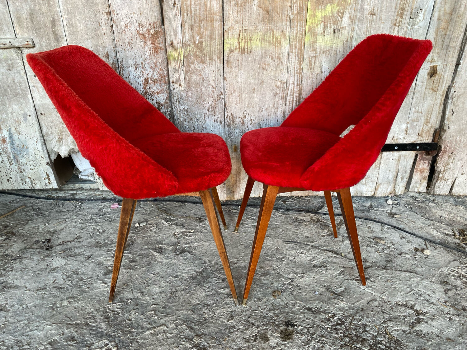 Achille decommere chair pair red fur + vintage wooden compass legs