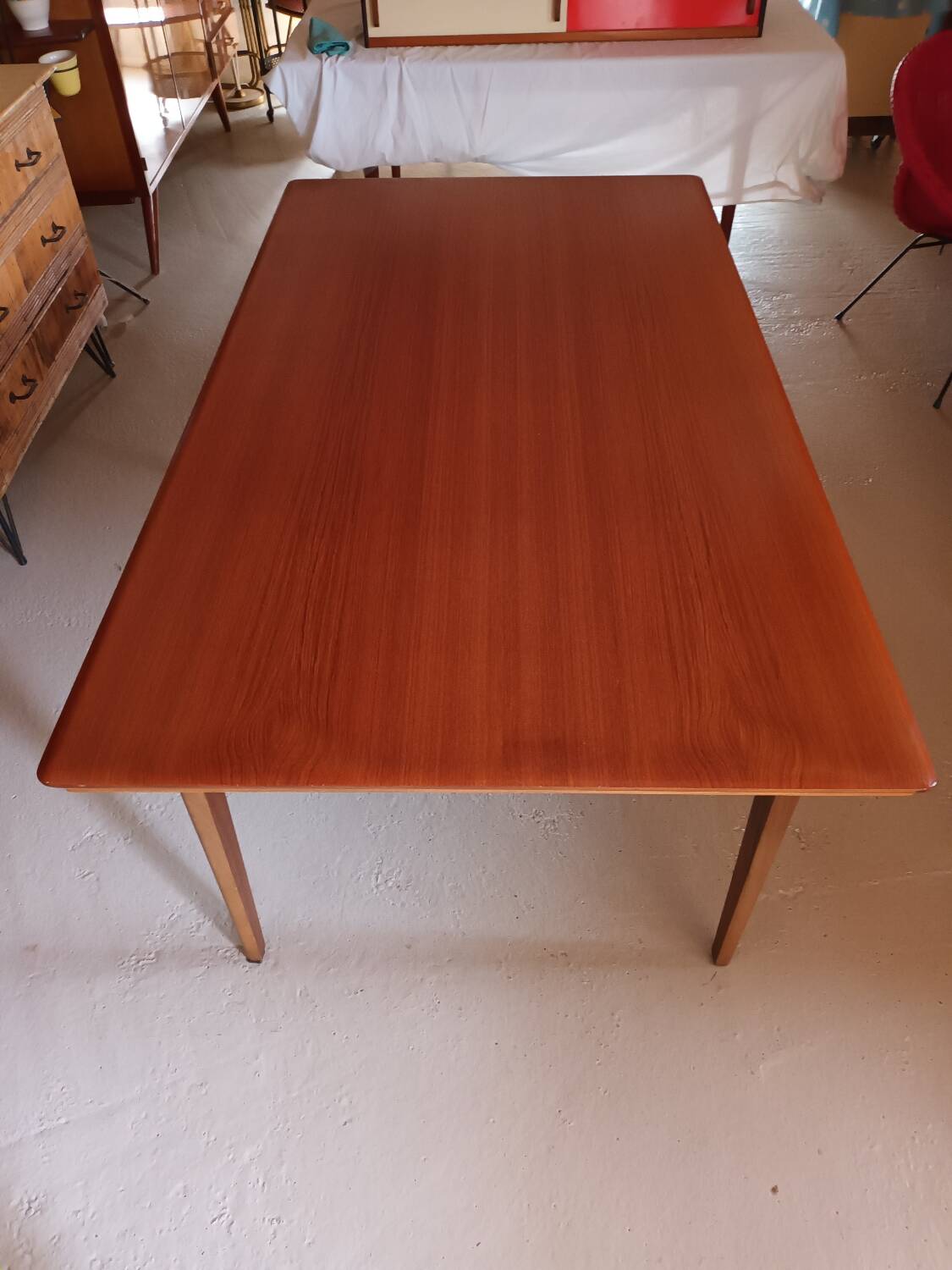 Scandinavian table