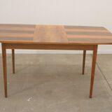 Table à manger pliante en noyer entièrement rénovée, années 1970, Tchécoslovaquie