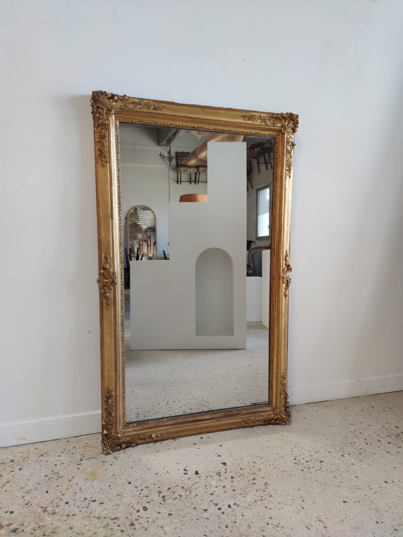 Rectangular golden mirror moldings plant motifs nineteenth H: 130cm