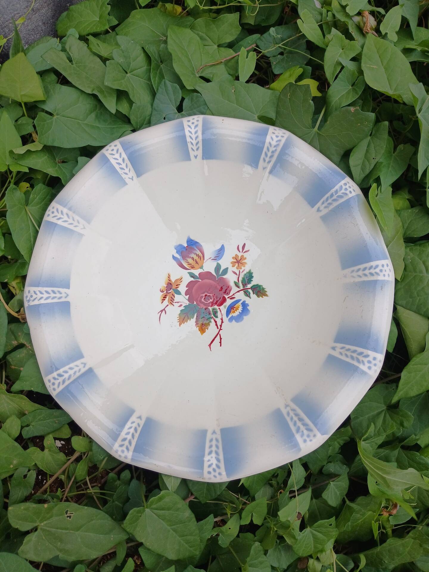 Small antique dish Sarreguemines