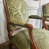 Paire de fauteuils à la reine cabriolet en velours vert style Louis XV - 19eme siècle France