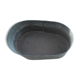 Zinc bathtub wooden base