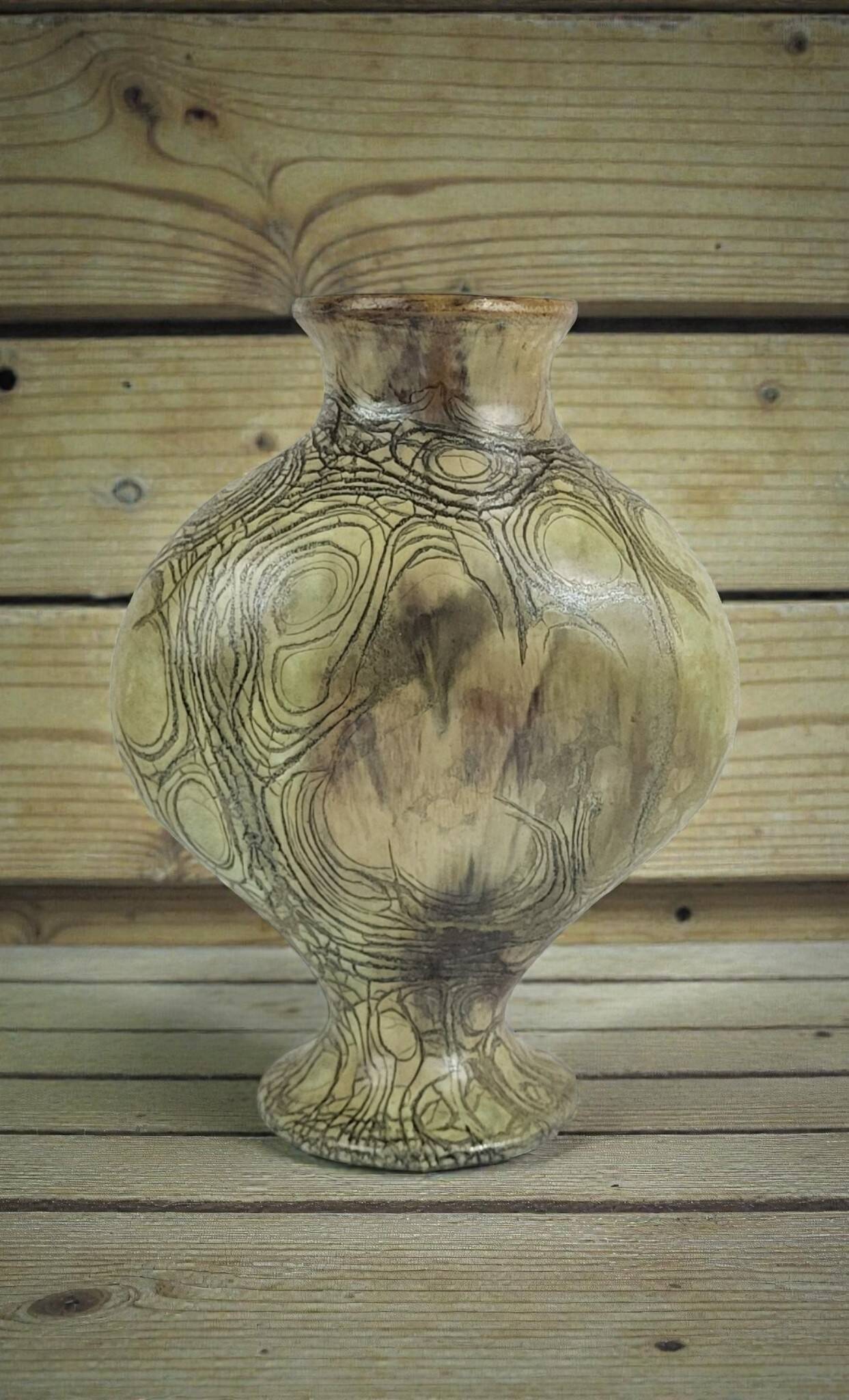 Vase en grès signé Anne Marie Sybesma De Bay, alias MIEP La Borne